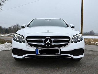 Weiß Gebraucht 2017 Mercedes E220 Limousine | 19.400 € (Guter Preis)