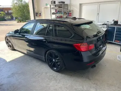 Gebraucht BMW 330 Sport Line 258 PS (189 kW) 2013 Schwarz Kombi