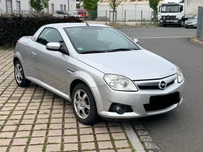 Gebraucht Opel Tigra 90 PS (66 kW) 2005 Silber Cabrio