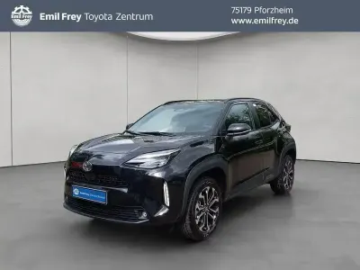 Neu Toyota Yaris 131 PS (96 kW) 2025 Schwarz Kleinwagen