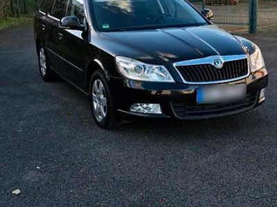 Gebraucht Skoda Octavia 105 PS (77 kW) 2011 Schwarz Kombi