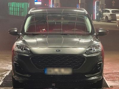 Grau Gebraucht 2022 Ford Kuga Vignale SUV | 26.500 € (Teuer)