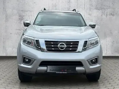 Gebraucht Nissan Navara Tekna 190 PS (139 kW) 2016 Silber Pickup