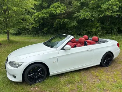 Gebraucht BMW 325 Cabriolet Sport Line 218 PS (160 kW) 2011 Weiß Cabrio