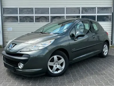 Gebraucht Peugeot 207 75 PS (55 kW) 2009 Grau Coupé