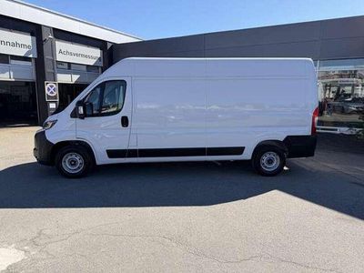Second-hand Opel Movano 140 CP (102 kW) 2024 Alb Van