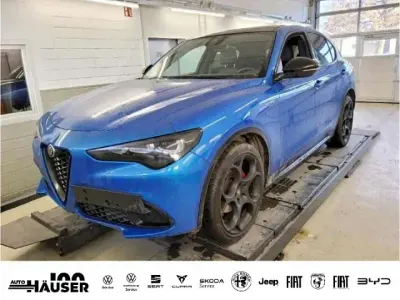 Gebraucht Alfa Romeo Stelvio Premium 209 PS (153 kW) 2023 Blau SUV