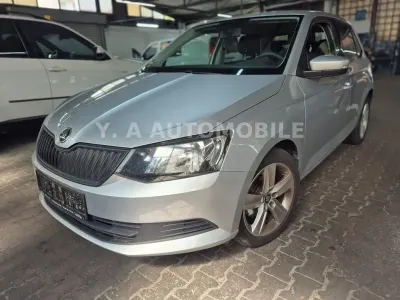 Gebraucht Skoda Fabia Cool Edition 60 PS (44 kW) 2016 Silber Limousine