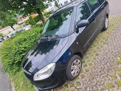 Schwarz Gebraucht 2010 Skoda Fabia Kombi | 4.000 € (Fairer Preis)