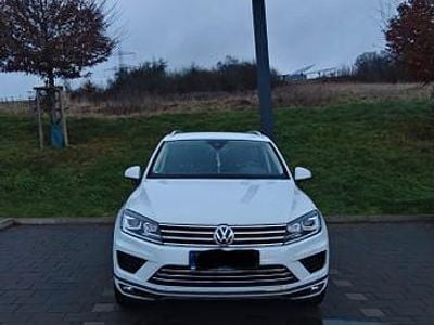 Weiß Gebraucht 2018 VW Touareg Exclusive SUV | 31.000 € (Etwas zu teuer)