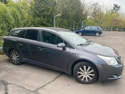 Second-hand Toyota Avensis T2 146 CP (107 kW) 2011 Andere farben Break