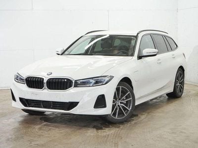 Second-hand BMW 330e 292 CP (214 kW) 2025 Alb Break