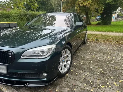 Gebraucht BMW 750 404 PS (297 kW) 2010 Grün Limousine