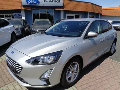 Gebraucht Ford Focus Cool & Connect 125 PS (91 kW) 2022 Silber Limousine