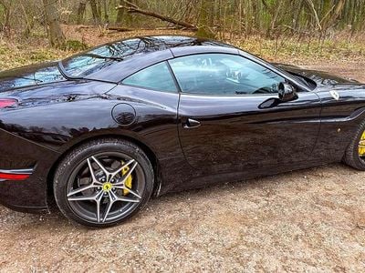 Usata Ferrari California 560 CV (411 kW) 2015 Nero Cabrio