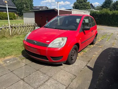 Gebraucht Ford Fiesta 60 PS (44 kW) 2005 Rot Kleinwagen