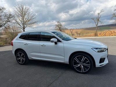 Second-hand Volvo XC60 R-Design 190 CP (139 kW) 2018 Alb SUV
