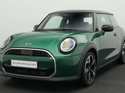 Grün Gebraucht 2024 Mini Cooper Favoured Kleinwagen | 28.635 € (Fairer Preis)