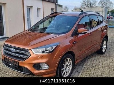 Braun Gebraucht 2018 Ford Kuga ST-Line SUV | 13.990 € (Guter Preis)