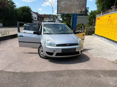 Brugt Ford Fiesta 80 HK (58 kW) 2002 Sølv Hatchback