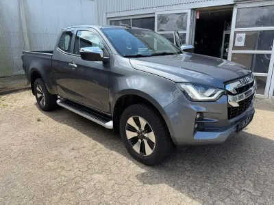Gebraucht Isuzu D-Max 163 PS (119 kW) 2023 Silber Pickup