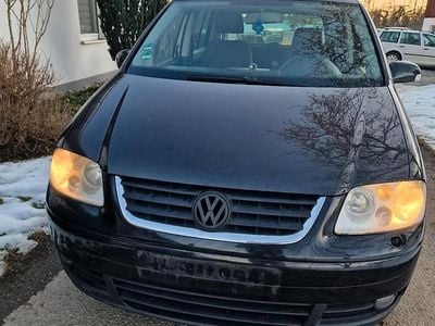 Schwarz Gebraucht 2005 VW Touran Van / Kleinbus | 2.450 € (Etwas zu teuer)