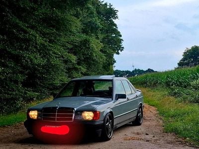 Grau Gebraucht 1988 Mercedes 190 Limousine | 9.000 €