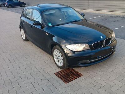 Gebraucht BMW 116 122 PS (89 kW) 2007 Schwarz Kleinwagen