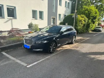 Gebraucht Jaguar XF Sportbrake 200 PS (147 kW) 2013 Blau Kombi