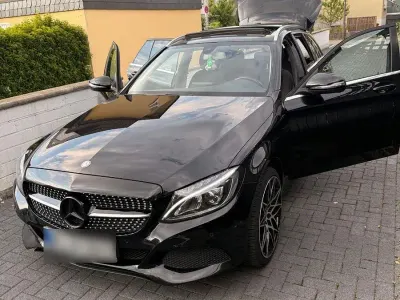 Gebraucht Mercedes C200 136 PS (100 kW) 2015 Schwarz Limousine