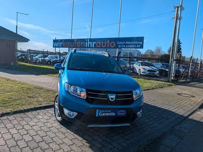 Blau Gebraucht 2013 Dacia Sandero Prestige SUV | 6.899 € (Fairer Preis)