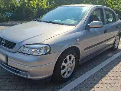 Gebraucht Opel Astra Comfort 85 PS (62 kW) 2001 Silber Limousine