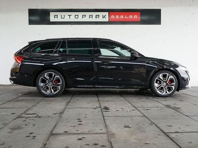 Schwarz Gebraucht 2022 Skoda Octavia RS Kombi | 24.880 € (Fairer Preis)