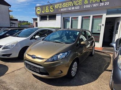 Gebraucht Ford Fiesta Trend 60 PS (44 kW) 2012 Braun Kleinwagen