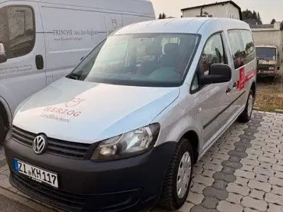 Gebraucht VW Caddy Maxi 102 PS (75 kW) 2018 Silber Van / Kleinbus