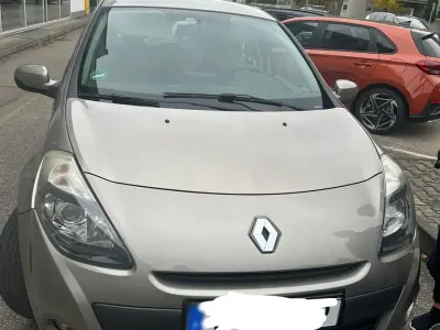 Gebraucht Renault Clio 2010 Gold Limousine