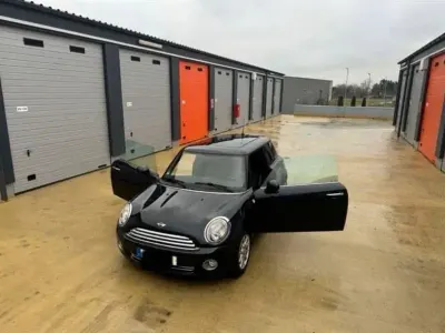 Käytetty Mini Cooper 120 HP (88 kW) 2007 Musta Viistoperä