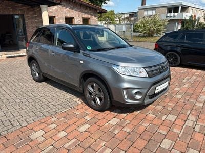 Gebraucht Suzuki Vitara Comfort 120 PS (88 kW) 2016 Grau SUV