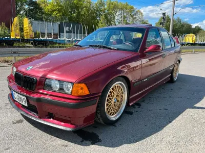 Gebraucht BMW 320 150 PS (110 kW) 1996 Rot Limousine