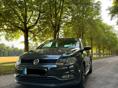 Gebraucht VW Polo Allstar 75 PS (55 kW) 2016 Grau Kleinwagen
