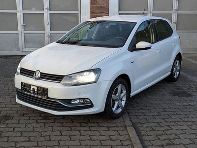 Gebraucht VW Polo LOUNGE 90 PS (66 kW) 2016 Weiß Limousine