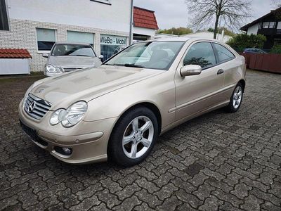 Gebraucht Mercedes C180 143 PS (105 kW) 2006 Beige Coupé