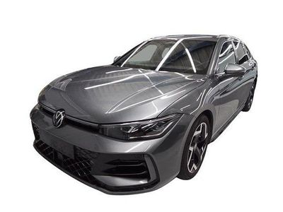 Grau Gebraucht 2025 VW Passat R-line Kombi | 47.550 € (Teuer)