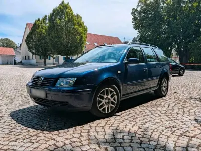 Gebraucht VW Bora 131 PS (96 kW) 2001 Blau Kombi