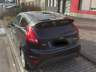 Gebraucht Ford Fiesta 95 PS (69 kW) 2010 Schwarz Kleinwagen