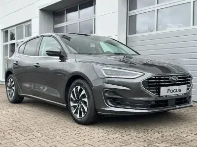 Neu Ford Focus Titanium X 155 PS (114 kW) 2026 Grau Limousine