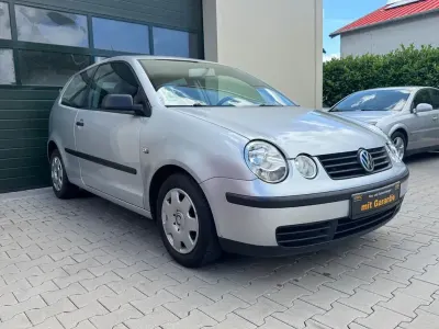 Gebraucht VW Polo Basis 64 PS (47 kW) 2003 Silber Kleinwagen