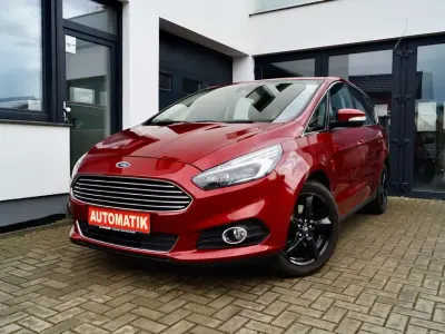 Gebraucht Ford S-MAX Titanium 150 PS (110 kW) 2017 Rot Van / Kleinbus