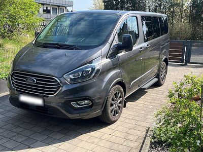 Begagnad Ford Tourneo Titanium X 185 HK (136 kW) 2021 Brun Minibuss