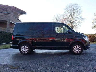 Second-hand VW Transporter 150 CP (110 kW) 2018 Negru Van